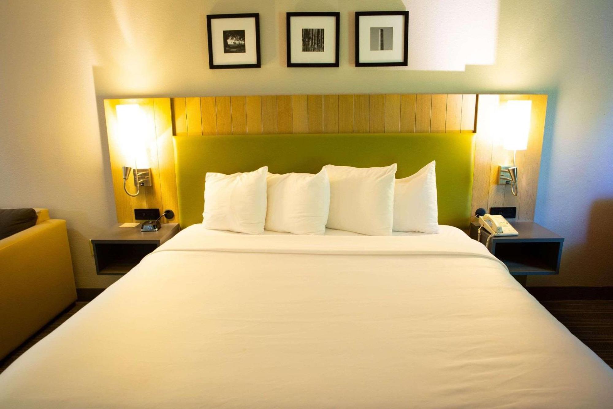 Country Inn & Suites By Radisson, Burlington Elon , Nc Bagian luar foto