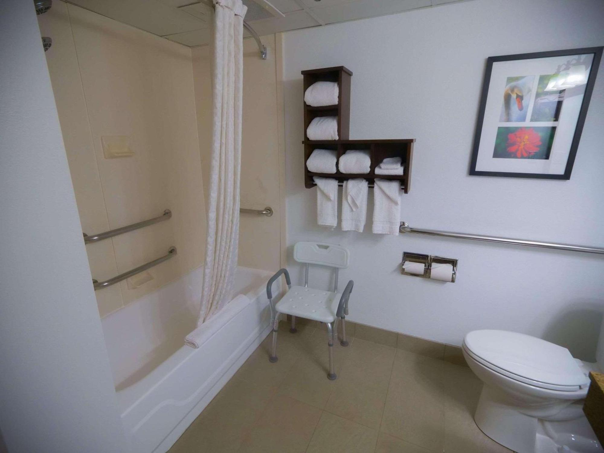 Country Inn & Suites By Radisson, Burlington Elon , Nc Bagian luar foto