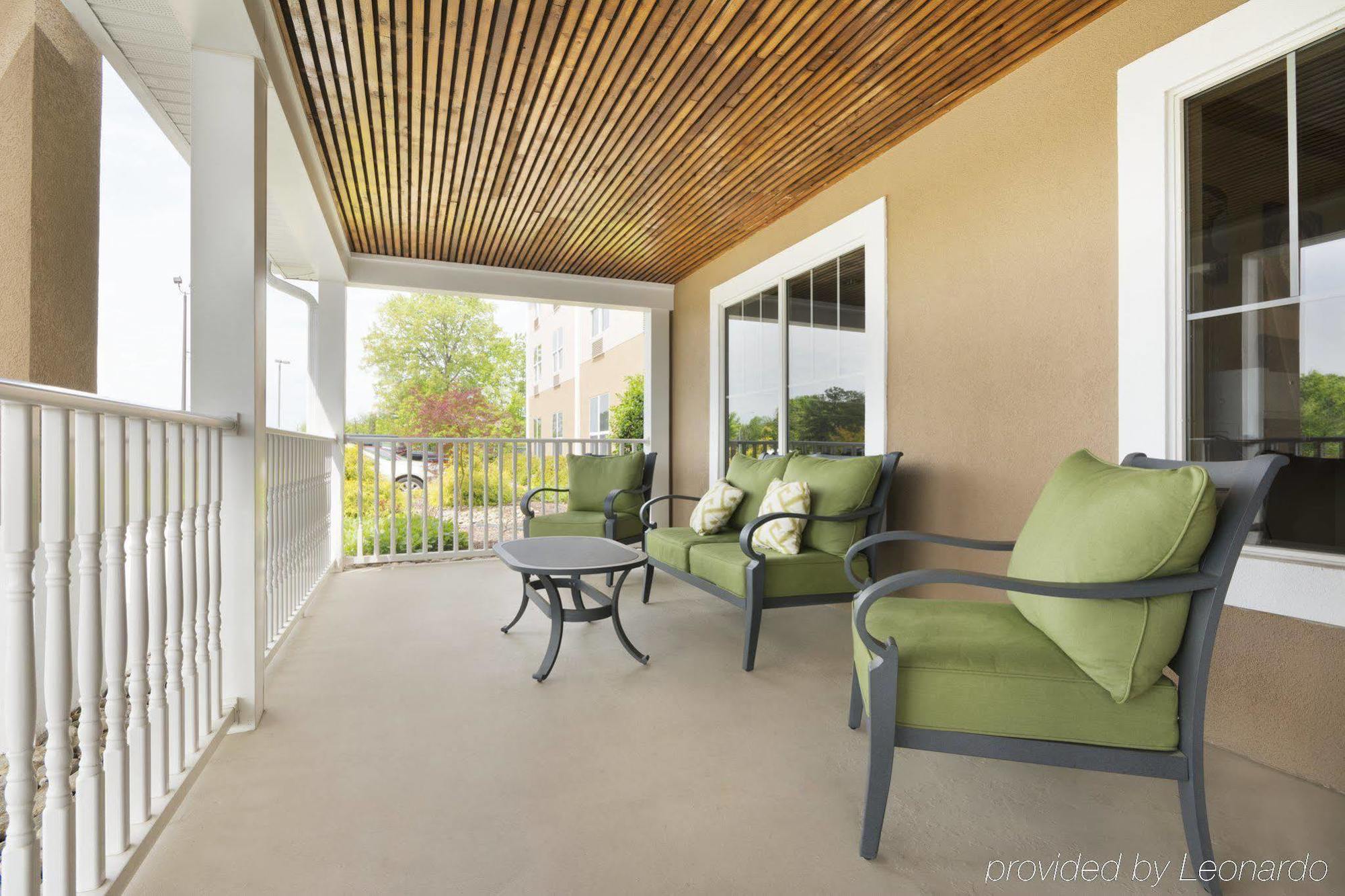 Country Inn & Suites By Radisson, Burlington Elon , Nc Bagian luar foto