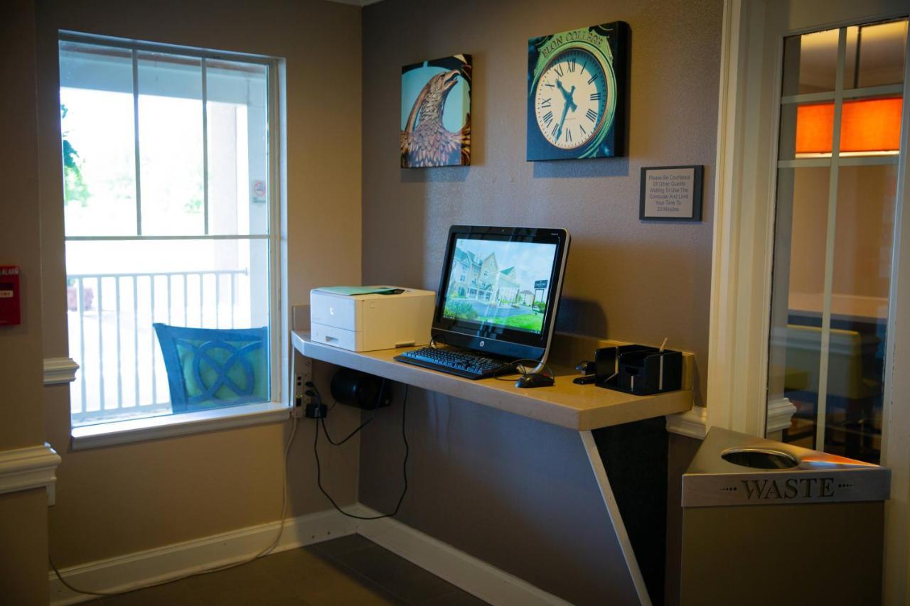 Country Inn & Suites By Radisson, Burlington Elon , Nc Bagian luar foto