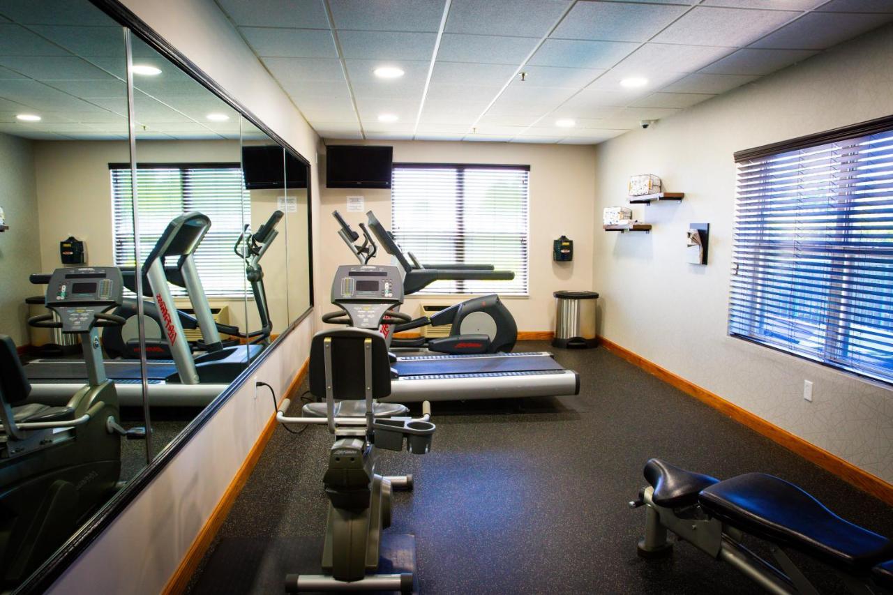 Country Inn & Suites By Radisson, Burlington Elon , Nc Bagian luar foto